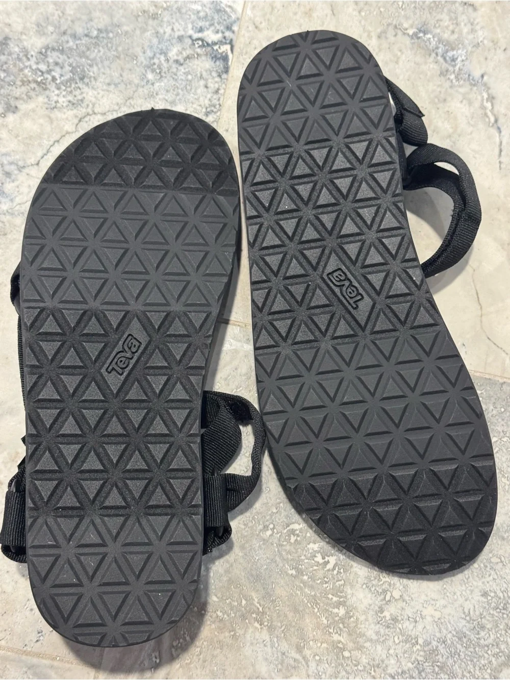 NWOT Teva Men's Black Adjustable Strap Sandals
